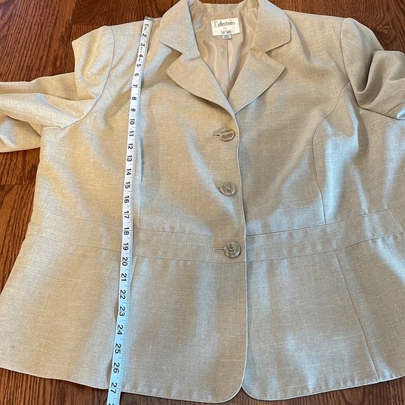 LE SUIT COLLECTION plus size 3 button down blazer / jacket Tan color size 22 - Picture 8 of 12